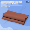 กระดาษเช็ดปากพรีเมี่ยม Dunisoft สีน้ำตาลเข้ม ขนาด 40x40 ซม. บนโต๊ะไม้